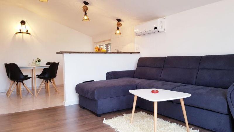 Apartment Mirjana ヴォディツェ エクステリア 写真