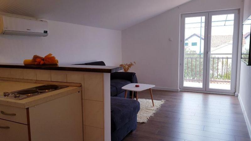 Apartment Mirjana ヴォディツェ エクステリア 写真